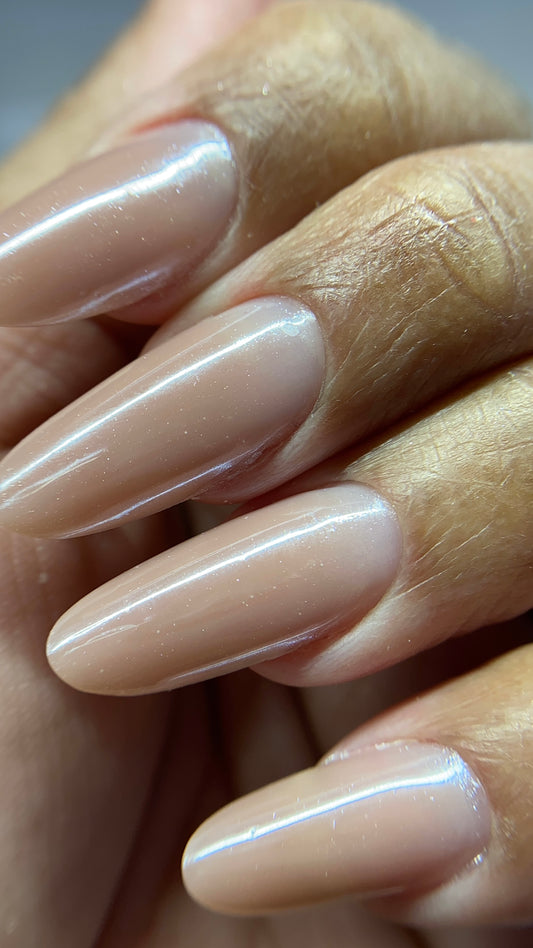 Russian Manicure Is a Standard — Not a Trend (ebook)